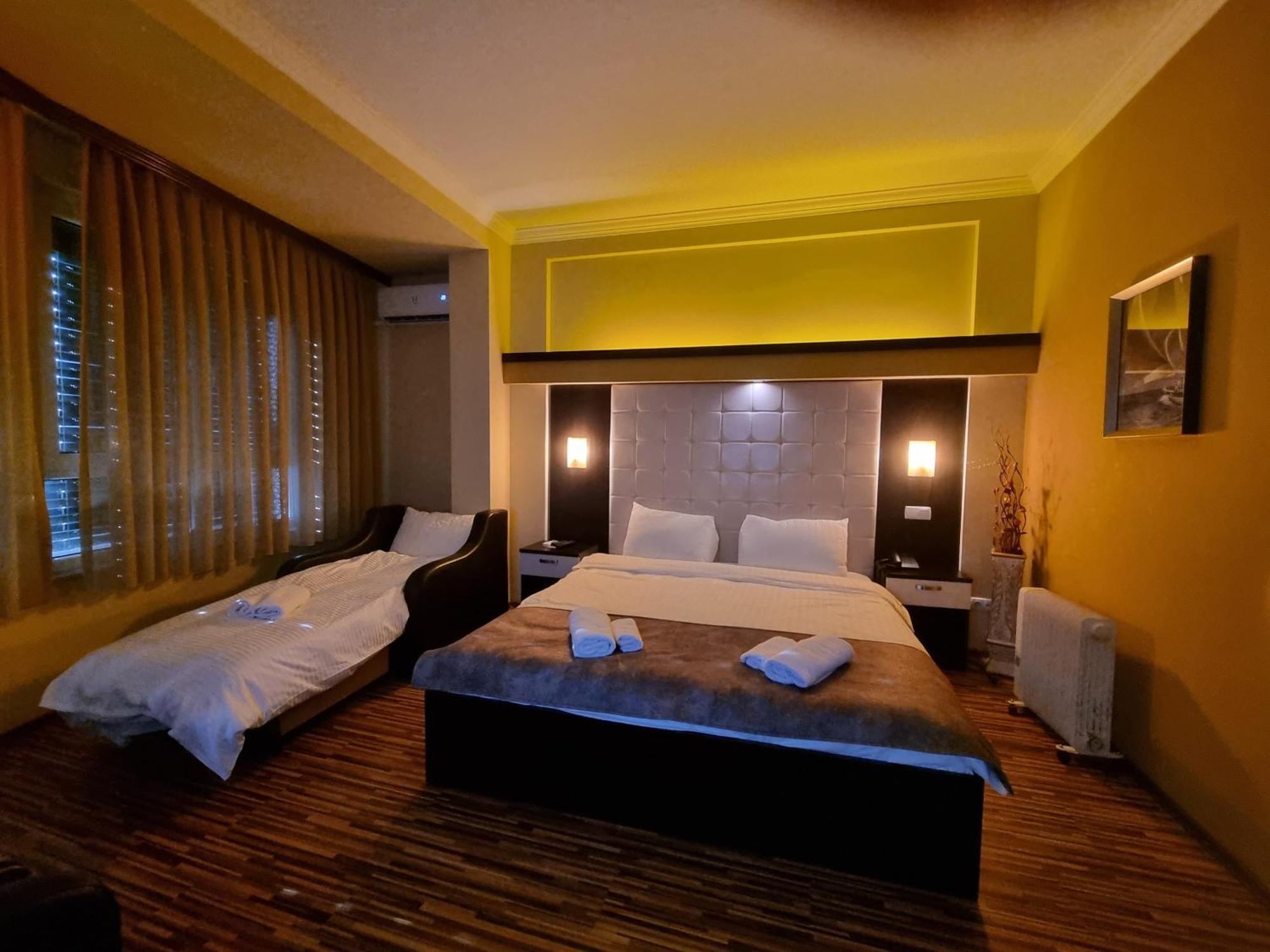 Hotel Albes Prizren Exterior photo